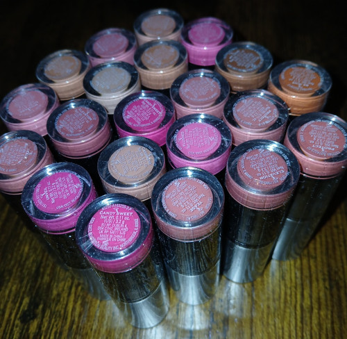 Pink nude revolution - x,